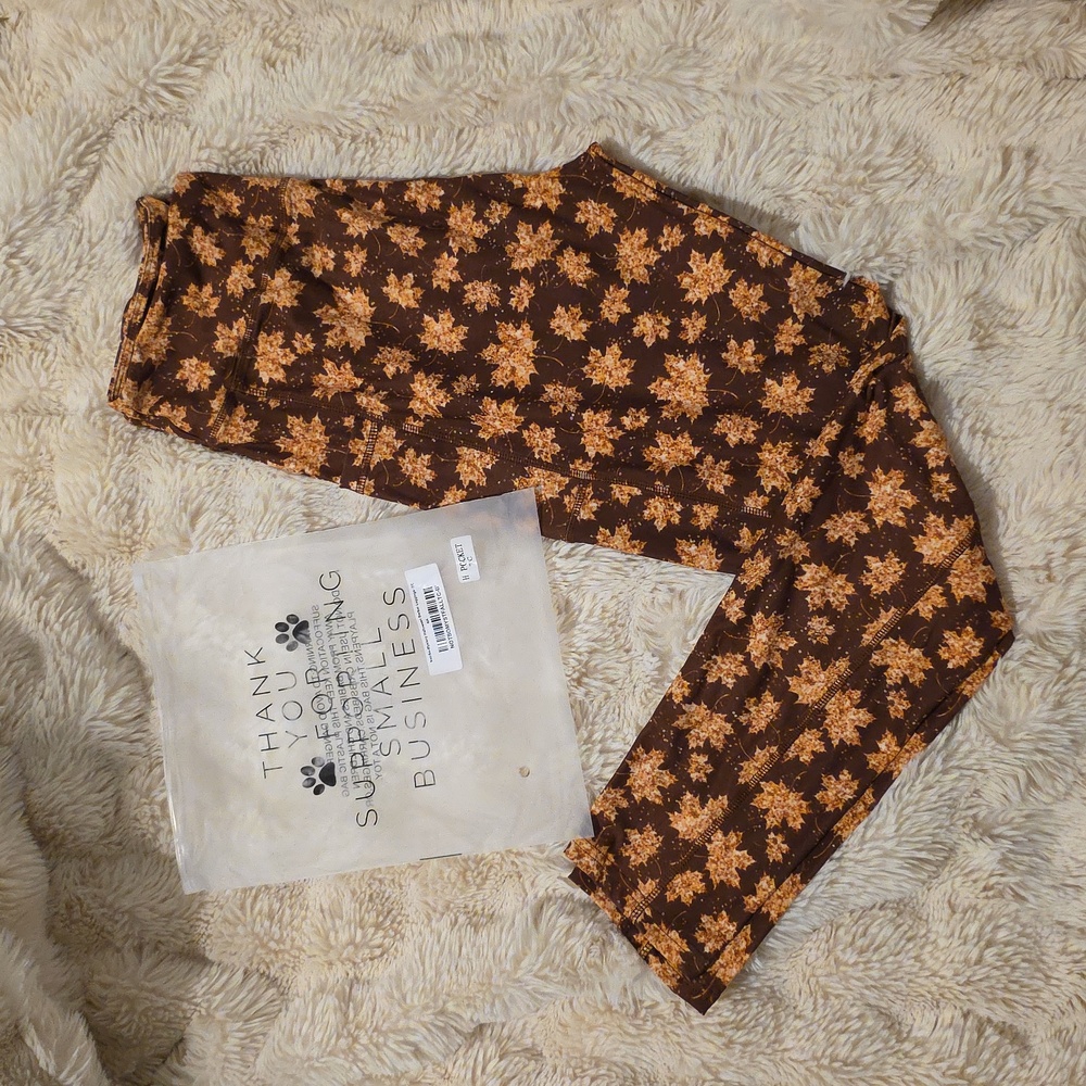 Brand New in Bag Barker Brand Fall Leaf Print Leggings